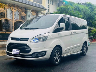Ford Tourneo Titanium 2019 màu trắng 50.000km