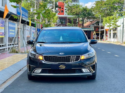 Kia Cerato 2018 1.6 MT Đen 17.000 km
