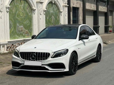 Mercedes-Benz C200 Exclusive model 2019 custom C63