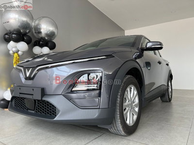 Xe VinFast VF6 Eco 2026
