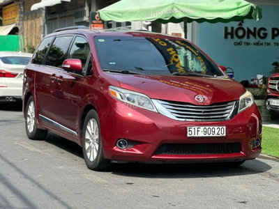 Toyota Sienna Limited Model 2013 nội thất ghế Vip