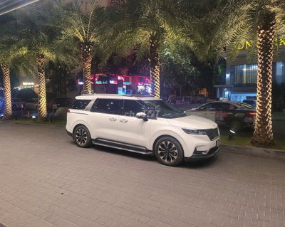 Kia Carnival 2023 Signature 2.2D 75000 km