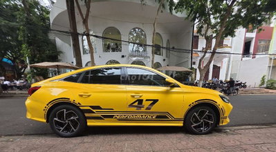 MG5 2022 Luxury Vàng