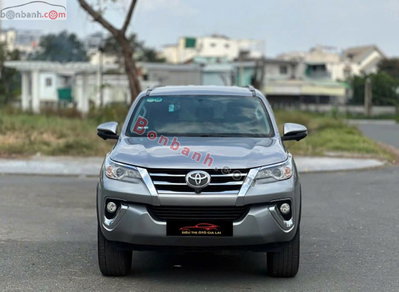 Xe Toyota Fortuner 2.4G 4x2 AT 2018