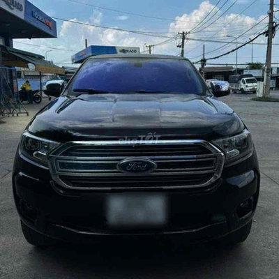 Ford Ranger Limited Đen 5 chỗ