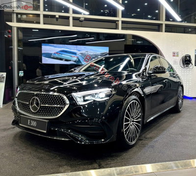 Xe Mercedes Benz E class E300 AMG 2026