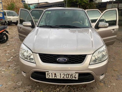 Ford Escape 2010 tu động 2 cầu