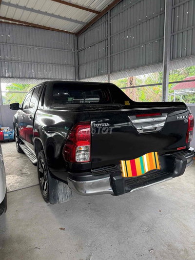 Toyota Hilux 2018 2.8G 4x4 AT Đen