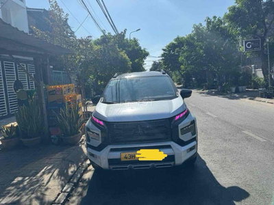 Mitsubishi Xpander Cross Trắng 7 chỗ