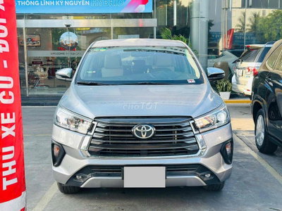 Toyota Innova 2.0G 2021 Bạc 6.600 km