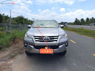 Xe Toyota Fortuner 2.4G 4x2 MT 2018