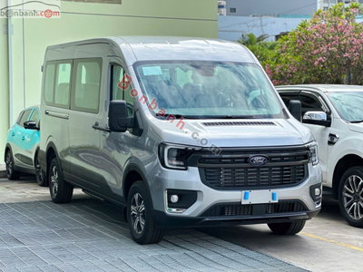 Xe Ford Transit Trend 2026