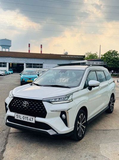 Toyota Veloz Cross Top Trắng