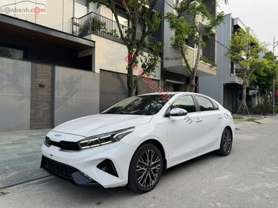 Xe Kia K3 Premium 1.6 AT 2024