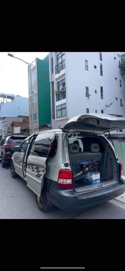 Kia Carnival Bạc 7 chỗ