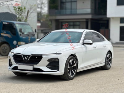 Xe VinFast Lux A 2.0 Plus 2.0 AT 2019