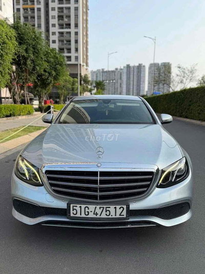 Mercedes E200 Exclusive 2018 Bạc 80000 km
