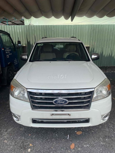 Ford Everest 2011 1 cầu Trắng