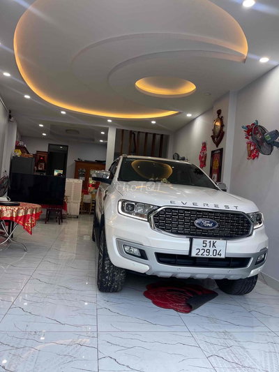 FORD EVERST xs2022 bản titainum hai cầu, dầu, lướt