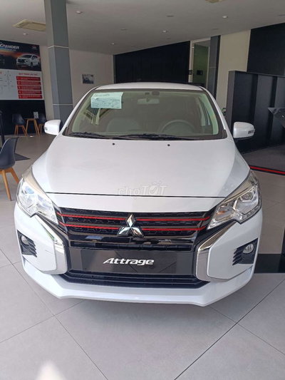 Attrage CVT Trắng Giá Sát