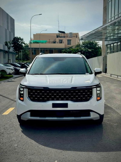 Kia Carnival Luxury 2025 8S Trắng
