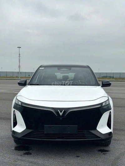 VINFAST VF8 GIÁ ƯU ĐÃI - VAY 90%-HSĐẸP CÀNG NHANH