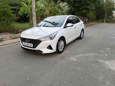 Hyundai Accent Trắng Tự động
