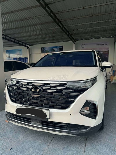 Hyundai Custin 2.0 Trắng 8000 km Bình Tân