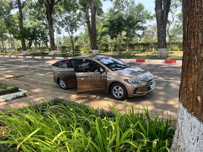 Hyundai Elantra 2018 MT cọp đẹp