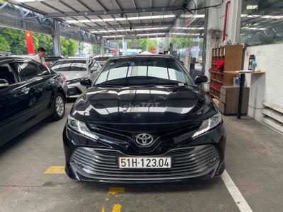 Toyota Camry 2019 2.0G Đen 52.000km