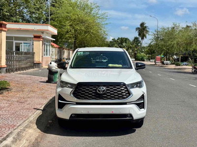 Toyota Innova Cross 2024V