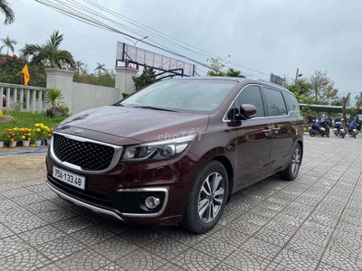 Kia Sedona Đỏ 7 chỗ Dầu Tự động