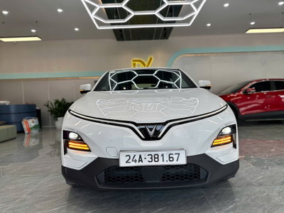Xe điện VinFast VF6 Plus 2025 Trắng