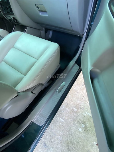 Mazda 626 Xanh đen 5 chỗ