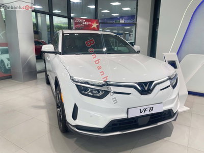 Xe VinFast VF8 Plus AWD 2026
