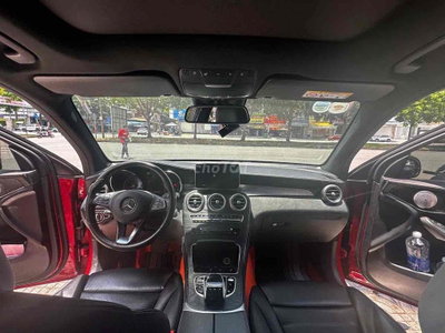 Định Cư Chia Tay EmMercedes GLC 300 4Matic 2018 Đỏ