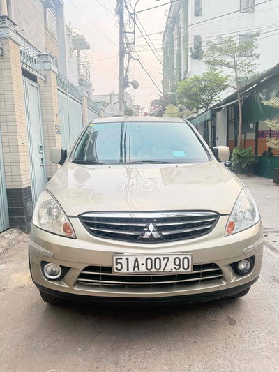 Mitsubishi Zinger 2010 Vàng cát