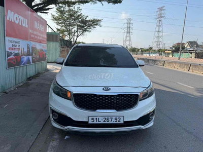 Kia Sedona Trắng 7 chỗ