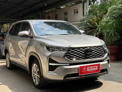 INNOVA CROSS HYBRID 2024- 11.000km- TT 270tr
