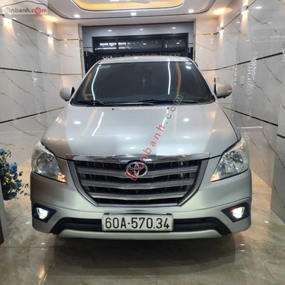 Xe Toyota Innova 2.0E 2014