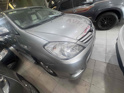Toyota Innova G 2011 Bạc