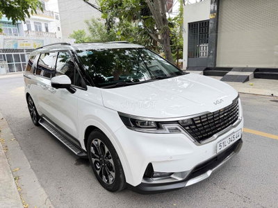Kia Carnival Signature 2024 Trắng 17.000 km