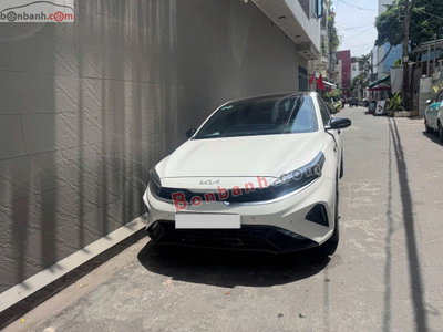 Xe Kia K3 Premium 2.0 AT 2022