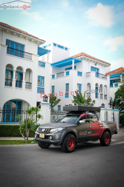 Xe Mitsubishi Triton 4x4 AT Mivec 2018