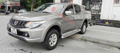 Xe Mitsubishi Triton 4x2 AT 2017