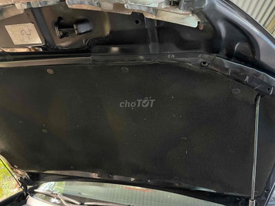 Toyota Camry LE Đen 5 chỗ