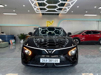 Xe điện VinFast VF7 Plus 2025 Đen
