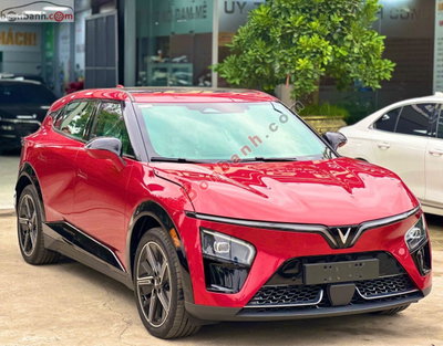 Xe VinFast VF7 Plus AWD 2025