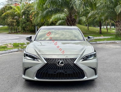 Xe Lexus ES 250 2018