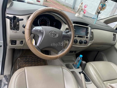 Toyota Innova 2014 Số tự động Bạc